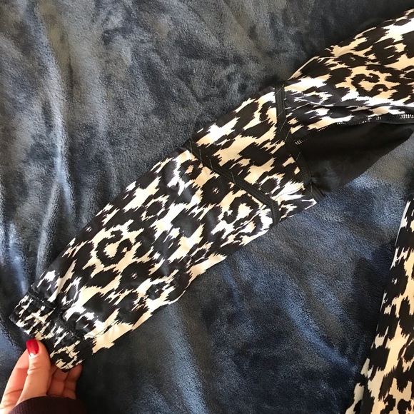 Lululemon Ikat Willpower Pullover Windbreaker - Picture 8 of 8